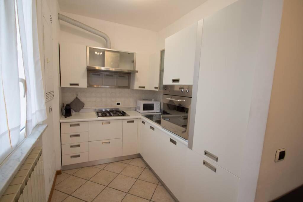 Appartamento Ristrutturato Con Terrazzo Varazze Luaran gambar